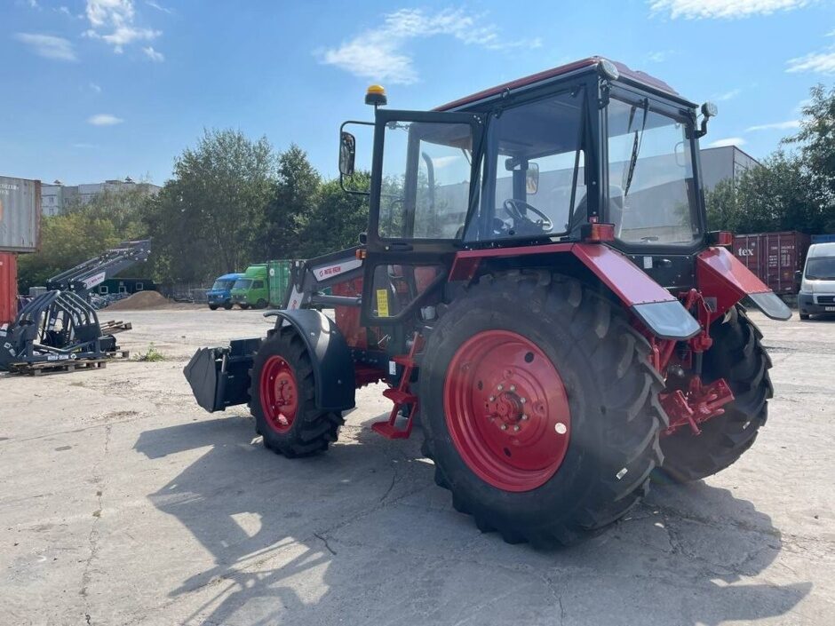 traktor-belarus-82-1-23-12-s-frontalnym-pogruzchikom-t229s-2024-g-v-3