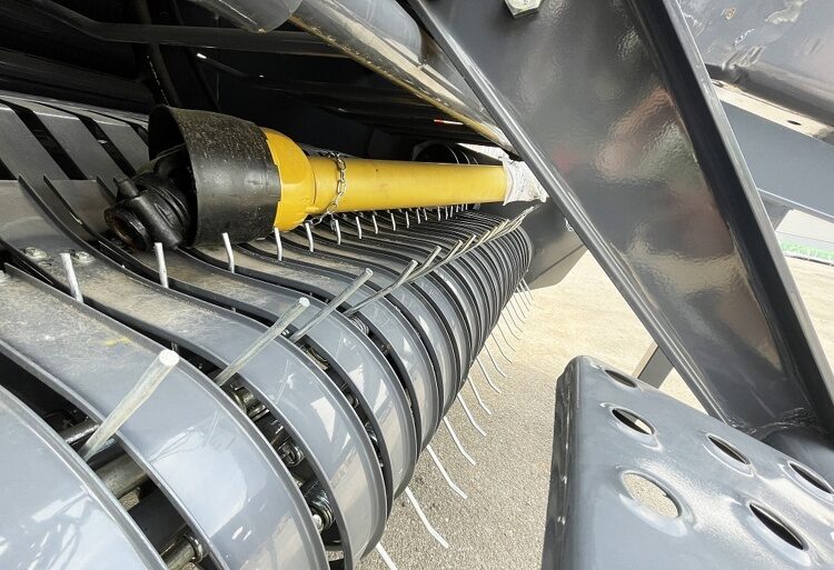 Пресс-подборщик Z-562